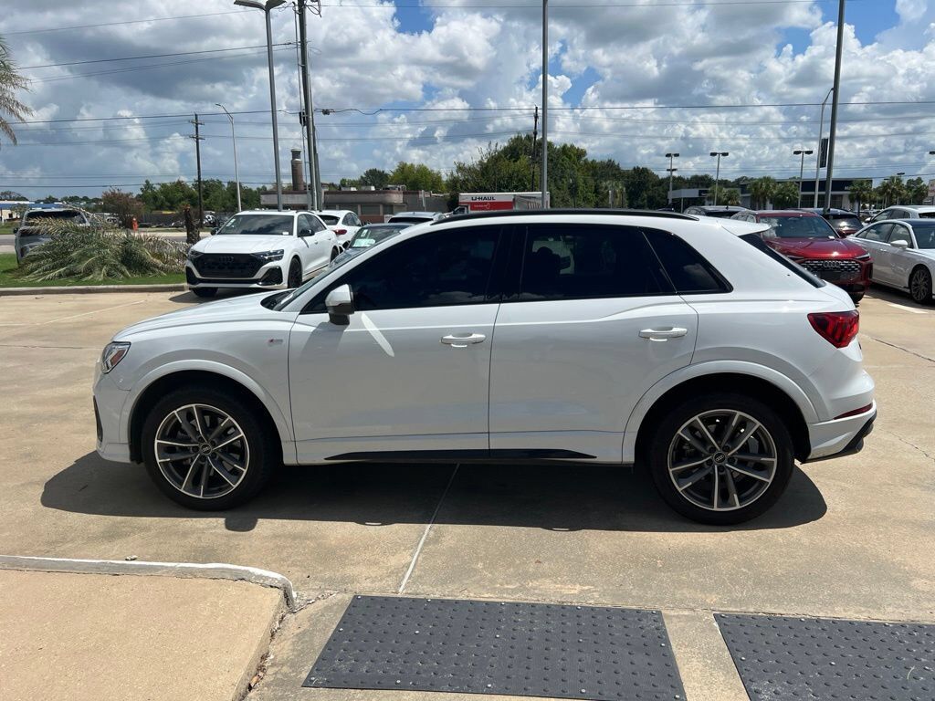 2022 Audi Q3