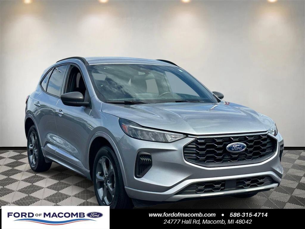 2024 FORD Escape