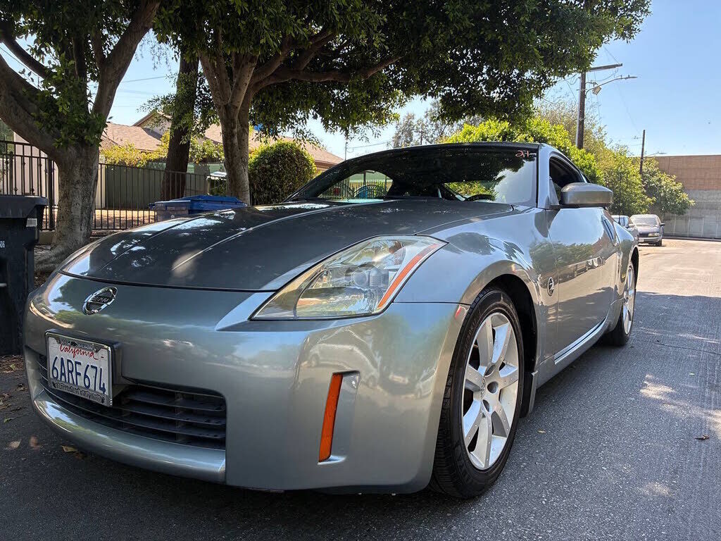 2005 NISSAN 350Z
