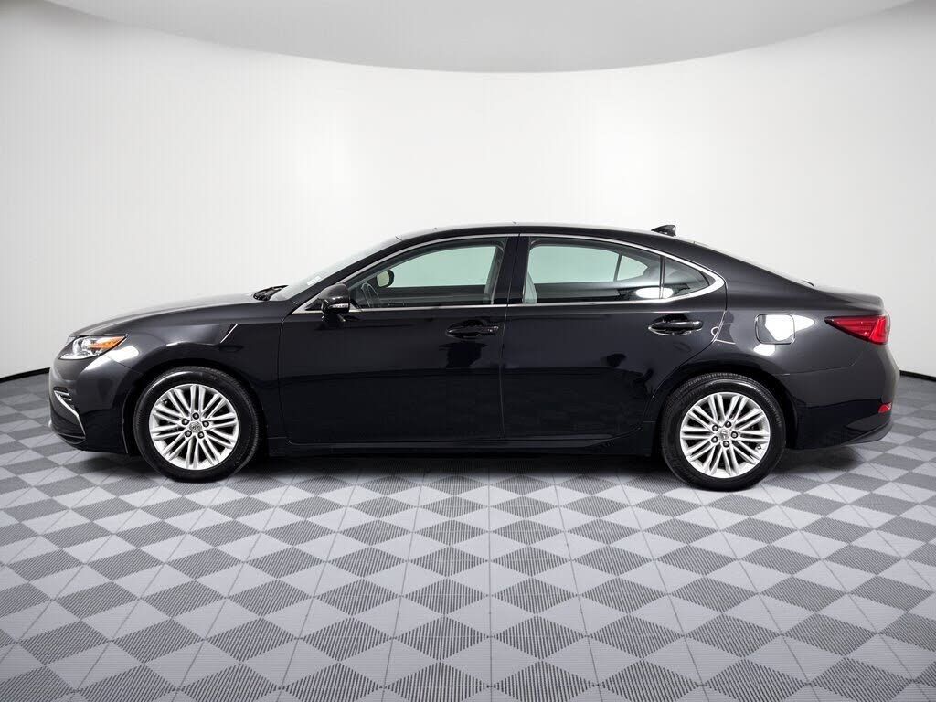 2017 Lexus ES