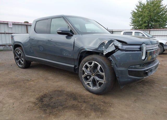 2026 RIVIAN R1T