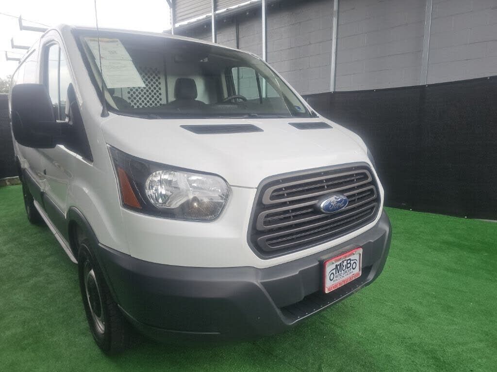 2018 FORD Transit