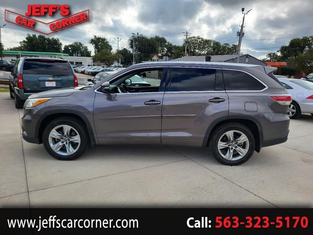 2016 TOYOTA Highlander