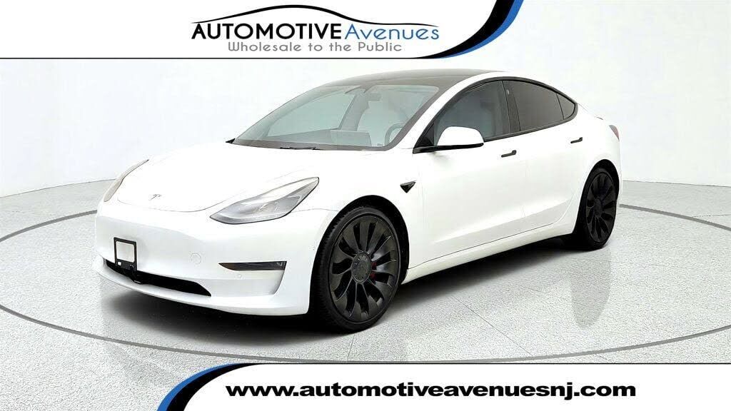 2022 TESLA Model 3