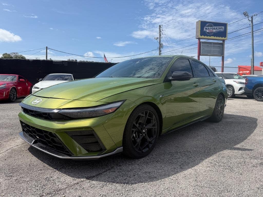 2024 HYUNDAI Elantra