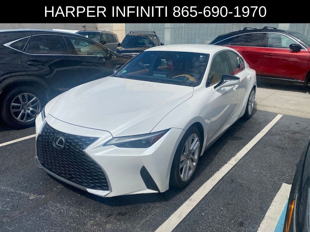 2021 LEXUS IS