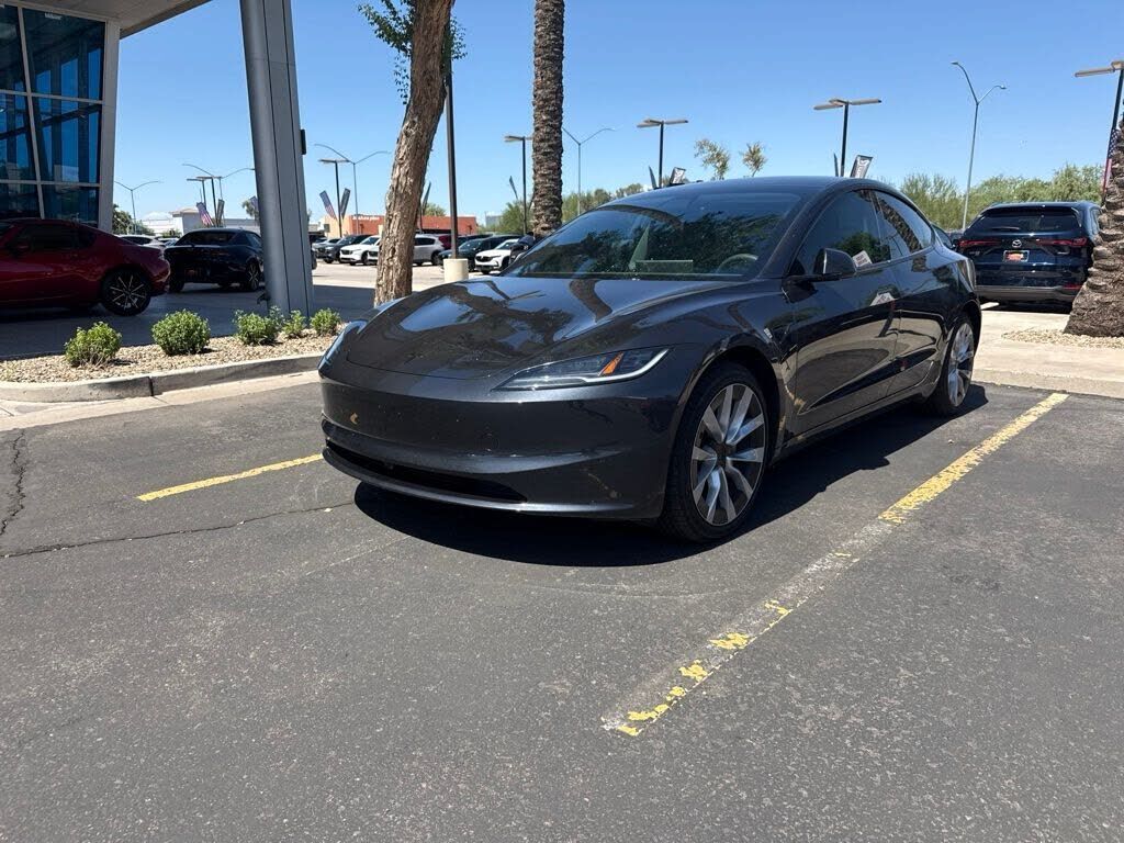 2026 TESLA Model 3