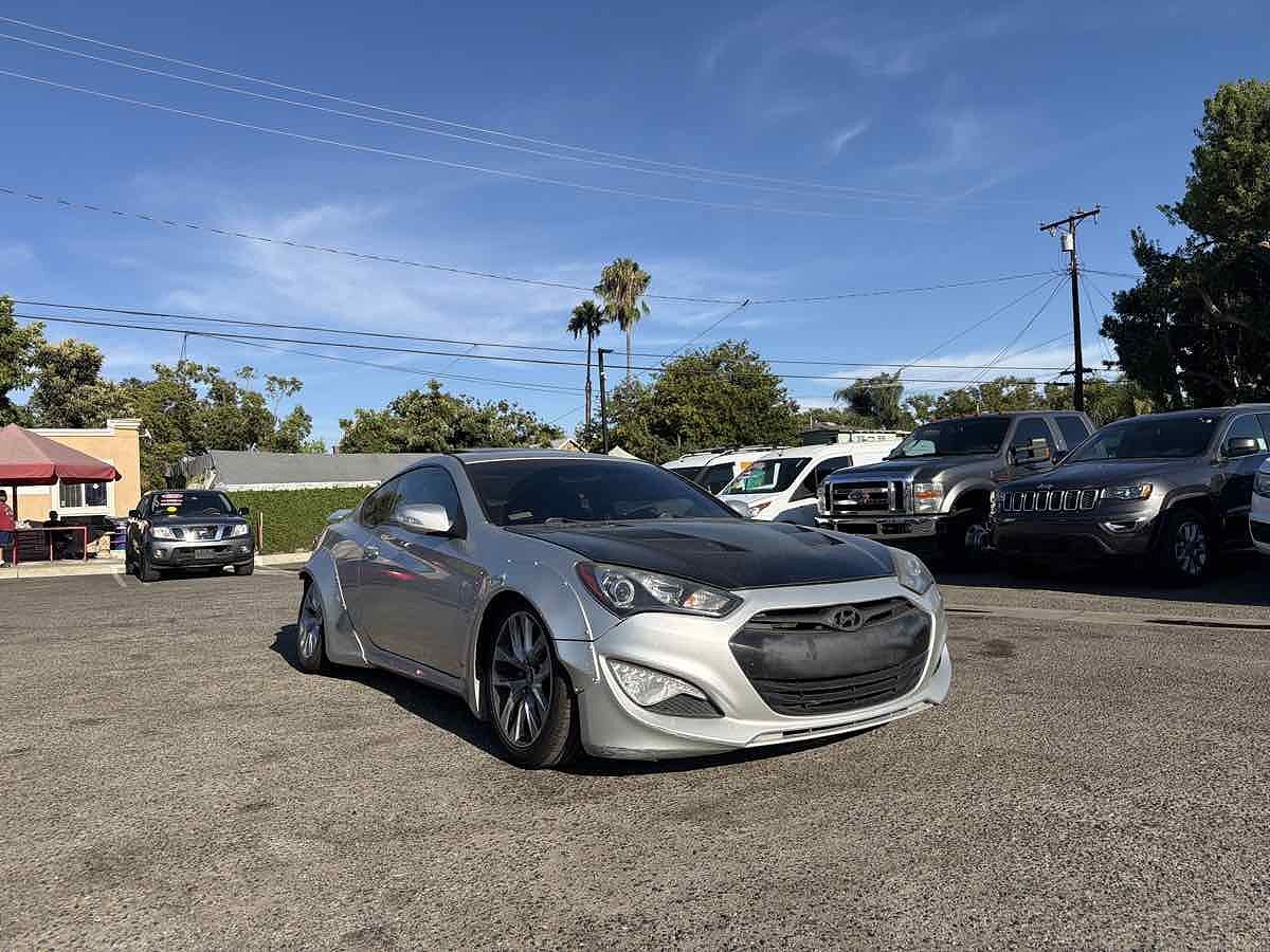 2013 HYUNDAI Genesis Coupe