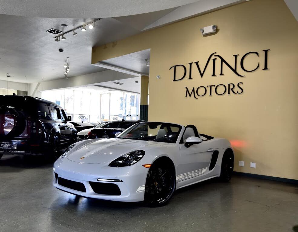 2024 PORSCHE 718