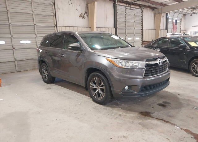 2016 TOYOTA Highlander