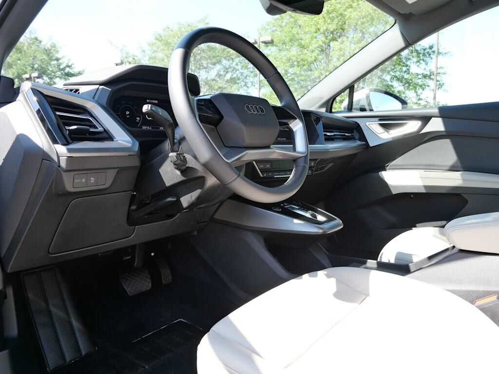 2022 Audi Q4