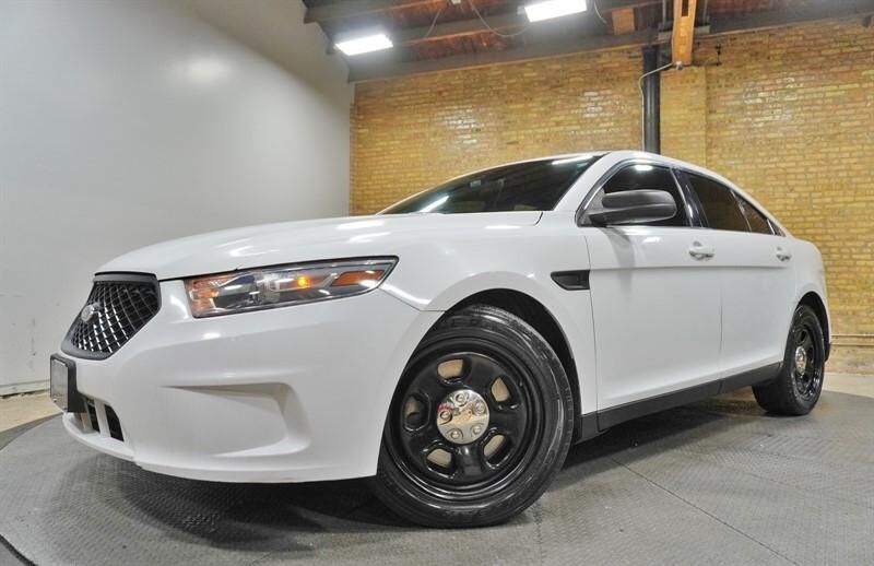 2013 FORD Taurus