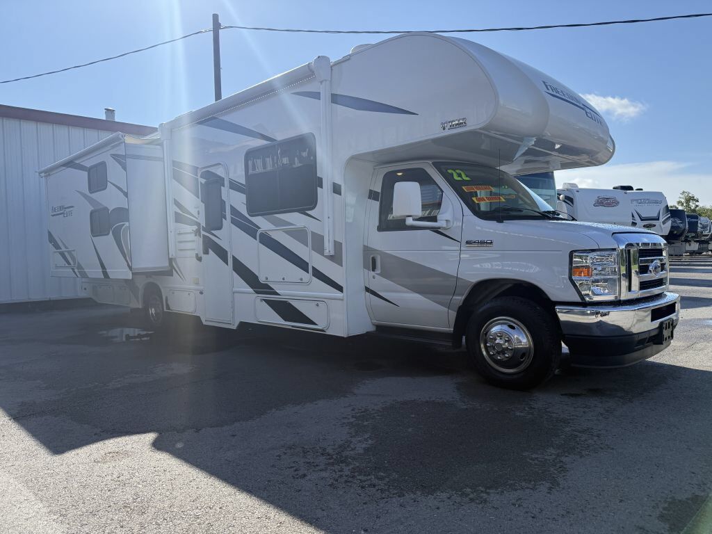 2022 FORD E-450