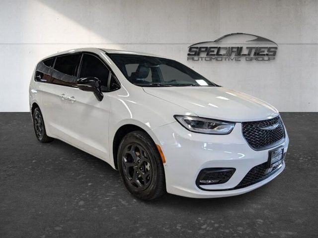 2023 CHRYSLER Pacifica