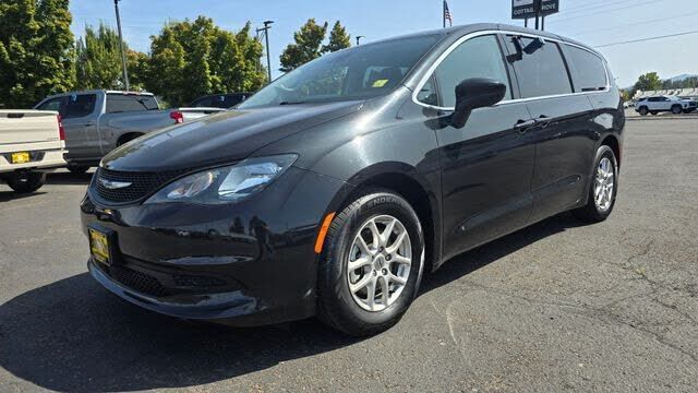 2023 CHRYSLER Voyager