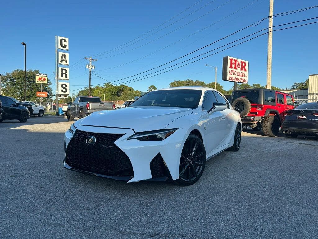 2021 LEXUS IS