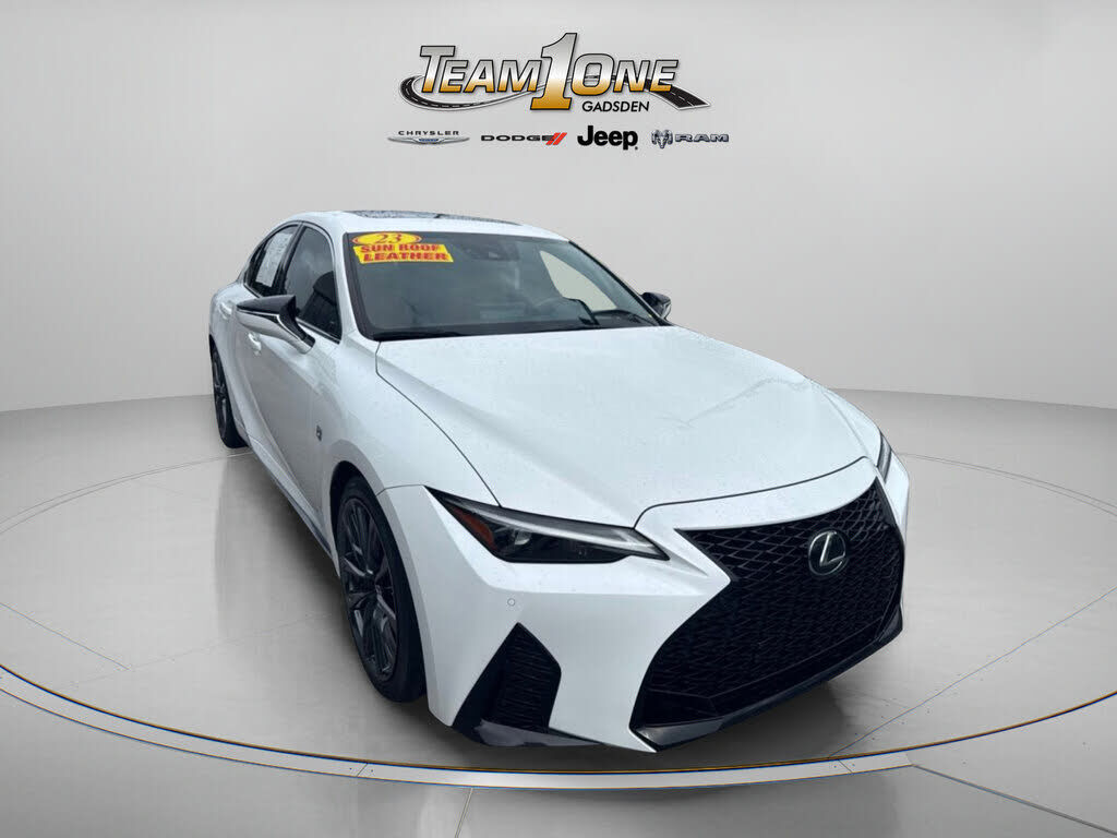 2023 LEXUS IS