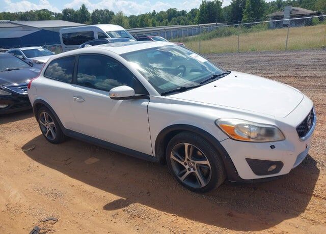 2013 VOLVO C30