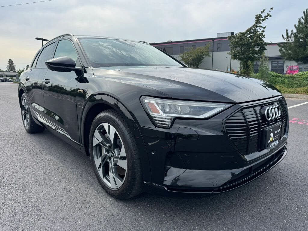 2022 Audi e-tron