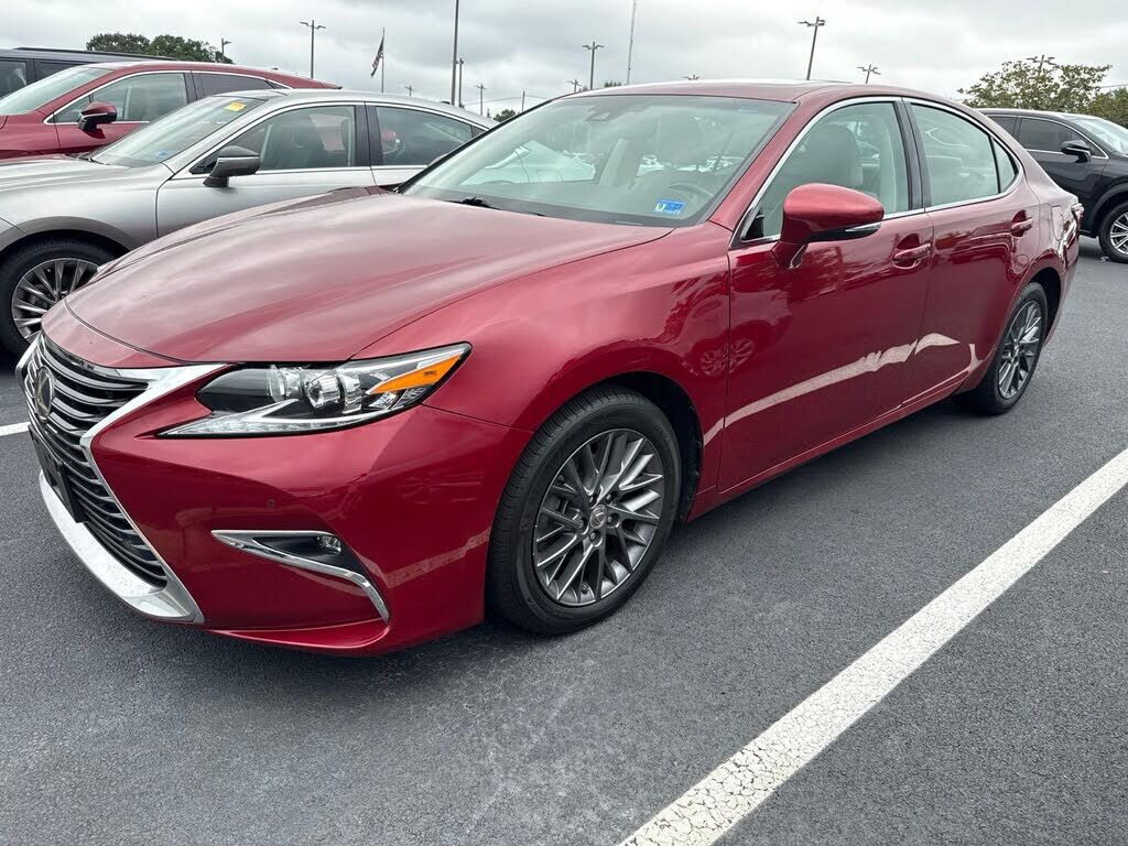 2018 LEXUS ES