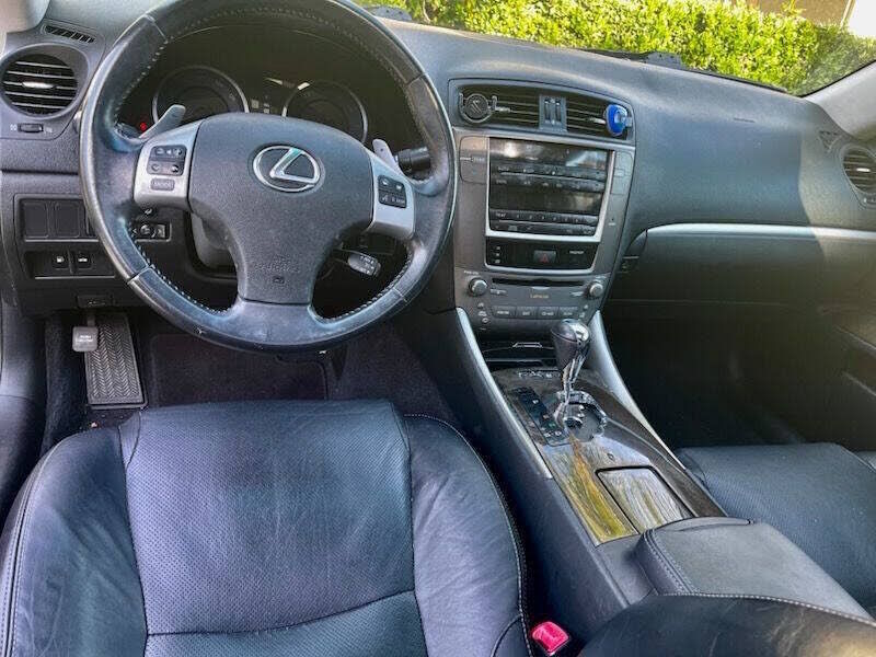 2013 LEXUS IS