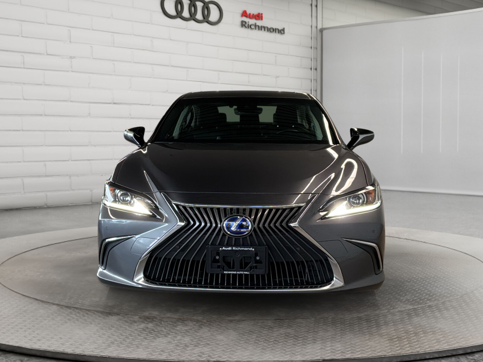 2019 Lexus ES