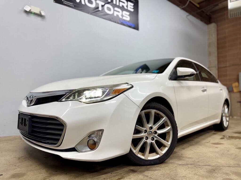 2013 TOYOTA Avalon