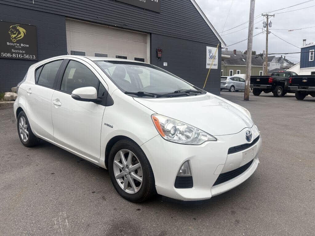 2014 TOYOTA Prius