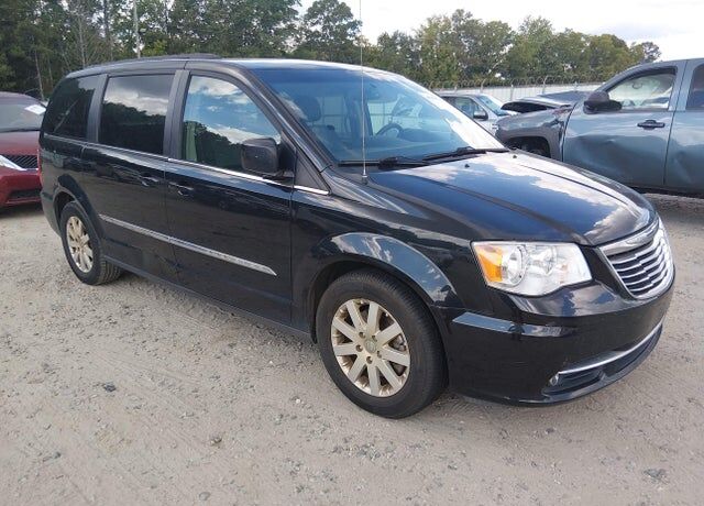 2016 CHRYSLER Town and Country