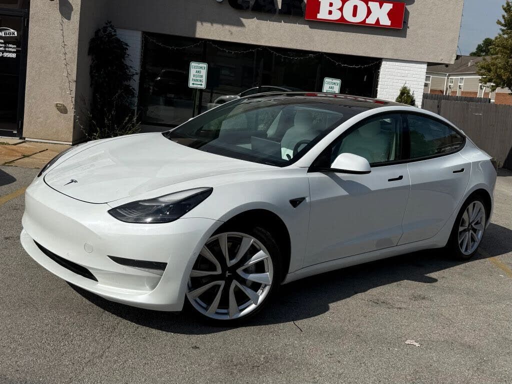 2021 TESLA Model 3