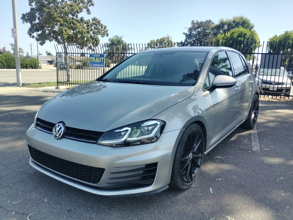 2015 VOLKSWAGEN Golf