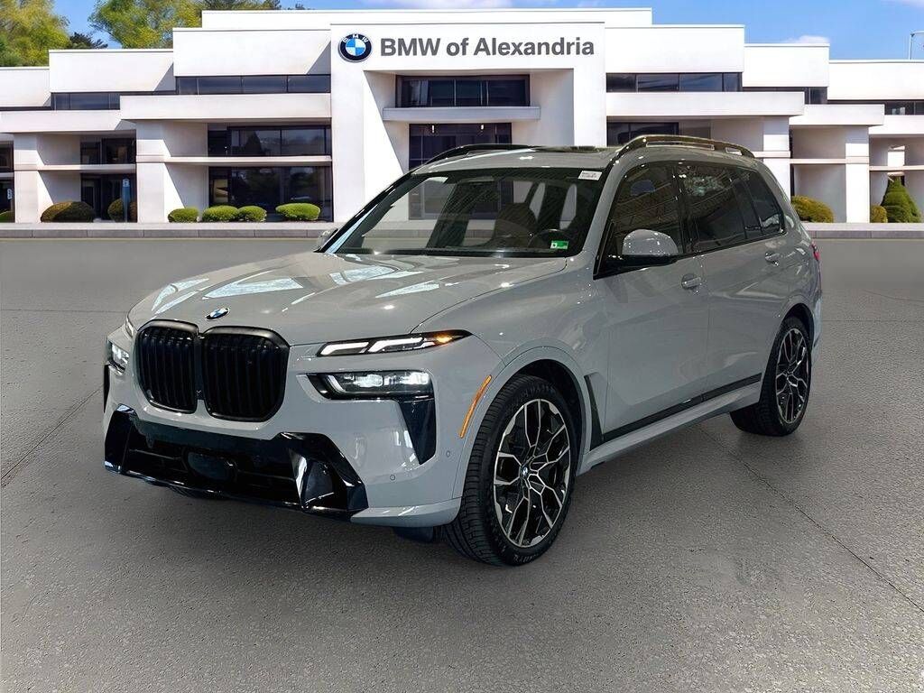 2023 BMW X7