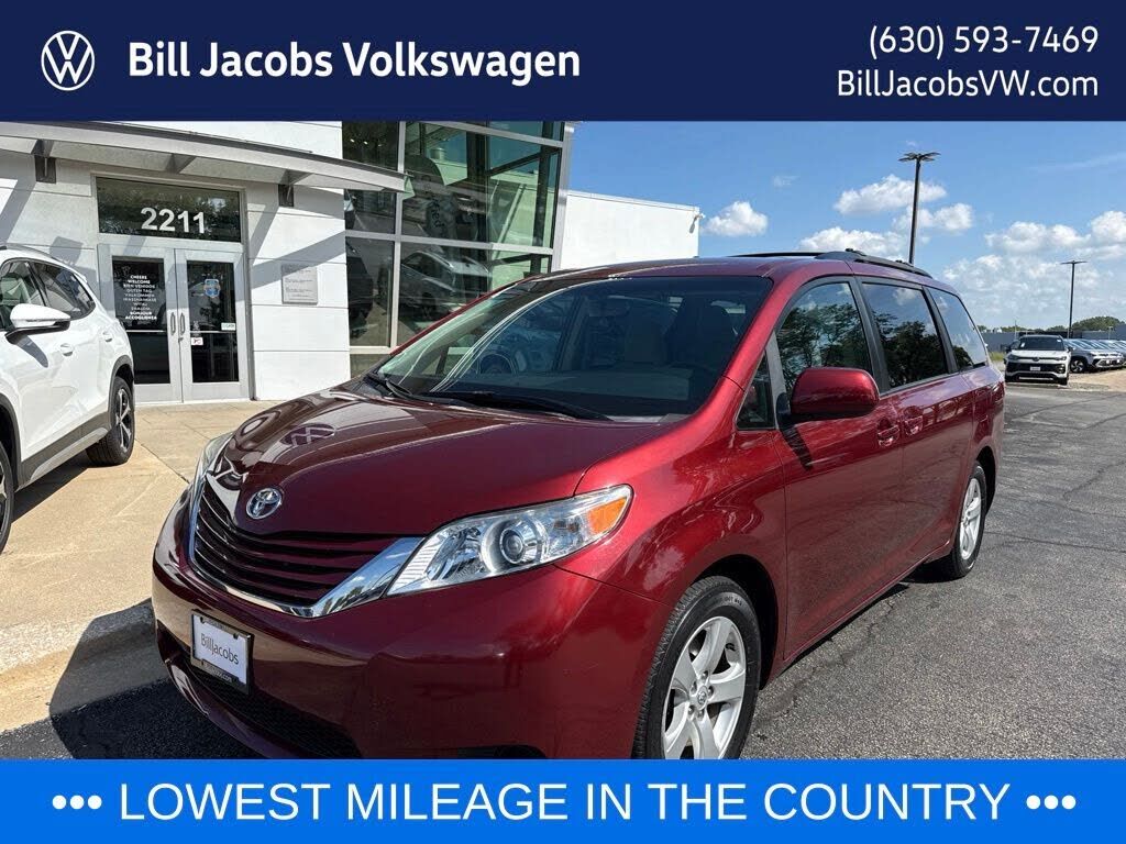 2017 TOYOTA Sienna