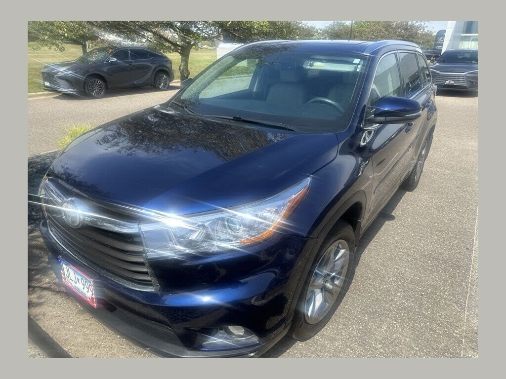 2016 TOYOTA Highlander