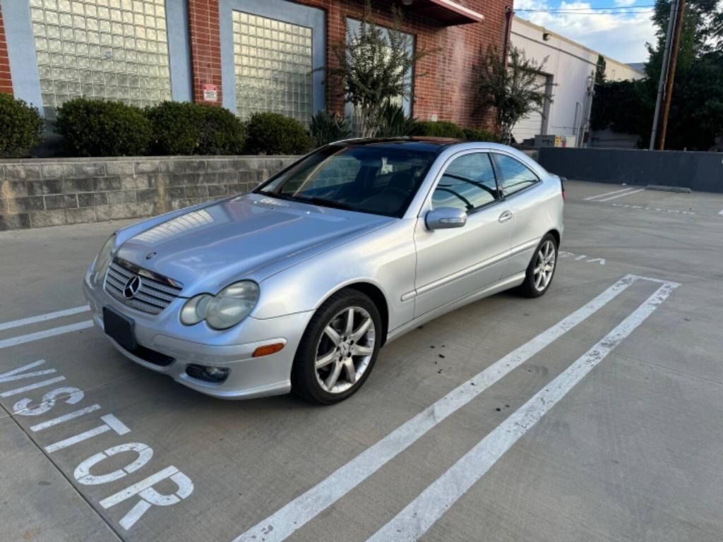 2005 MERCEDES-BENZ C-Class