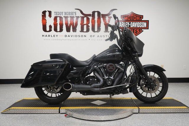 2018 HARLEY DAVIDSON FLHXS / Street Glide Special