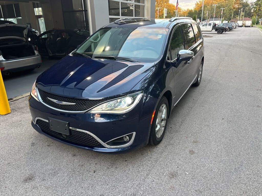 2019 CHRYSLER Pacifica