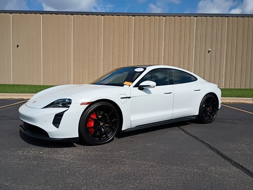2023 PORSCHE Taycan