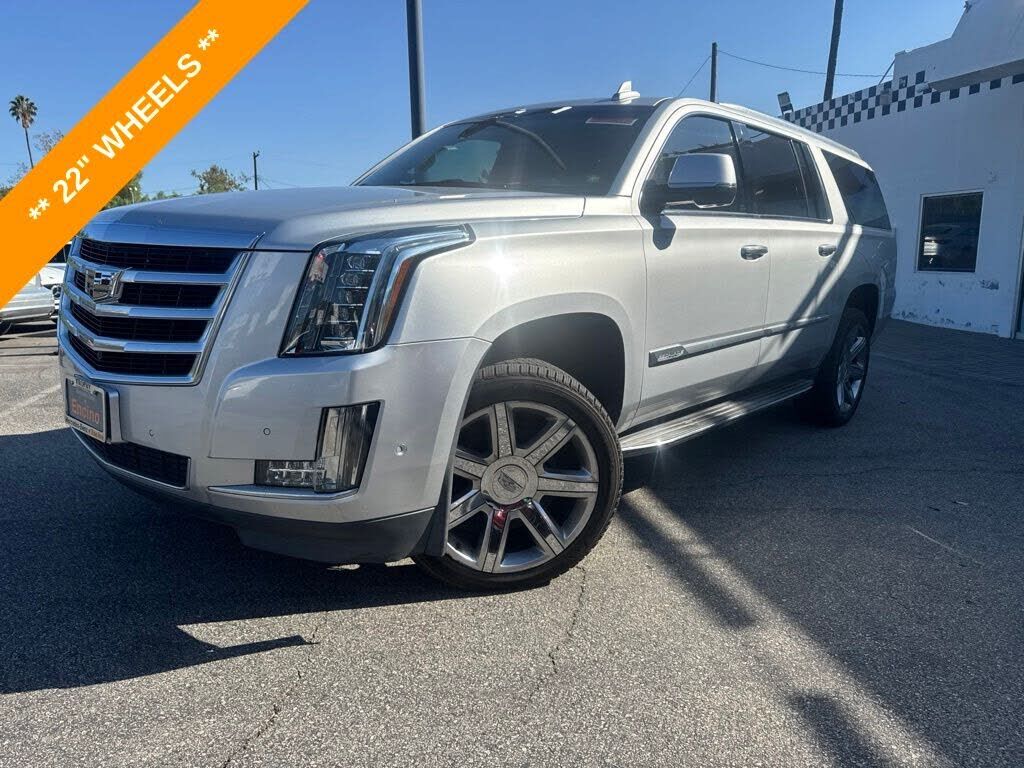 2018 CADILLAC Escalade ESV