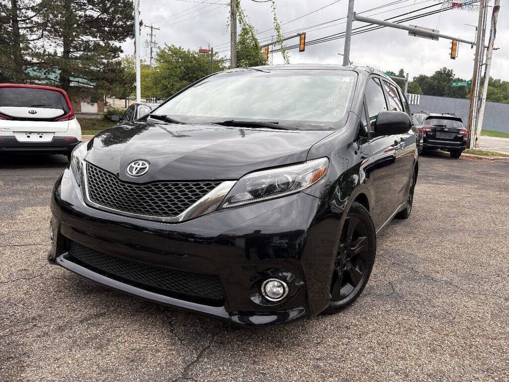 2015 TOYOTA Sienna