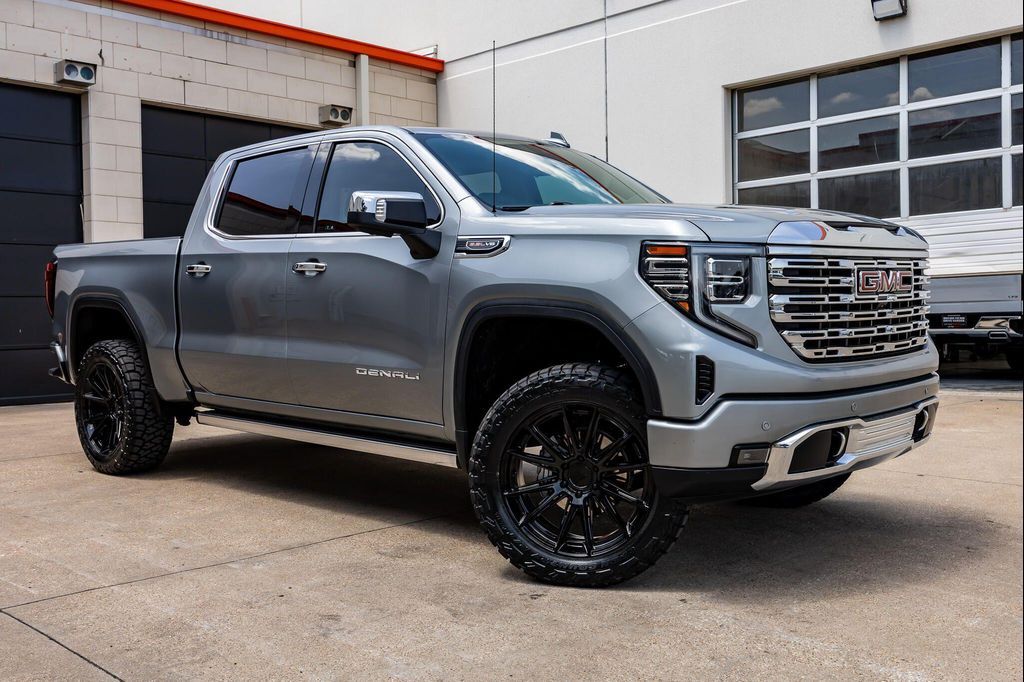 2024 GMC Sierra