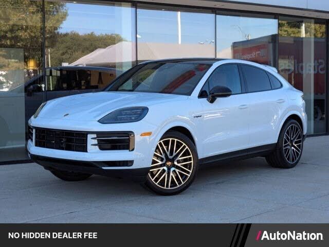 2026 PORSCHE Cayenne