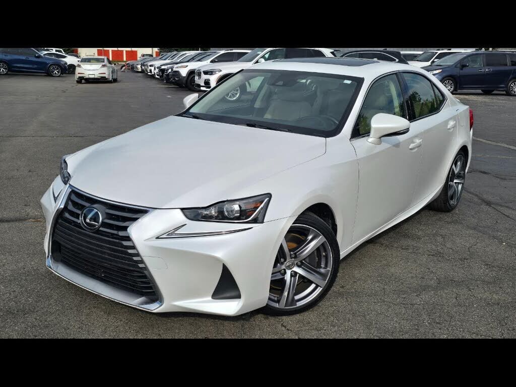 2017 LEXUS IS