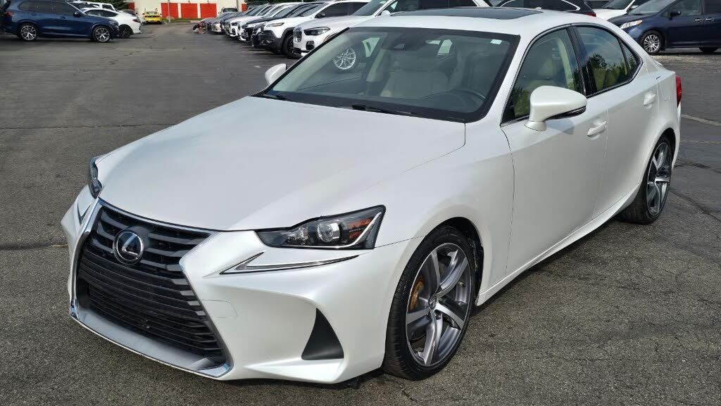 2017 Lexus IS
