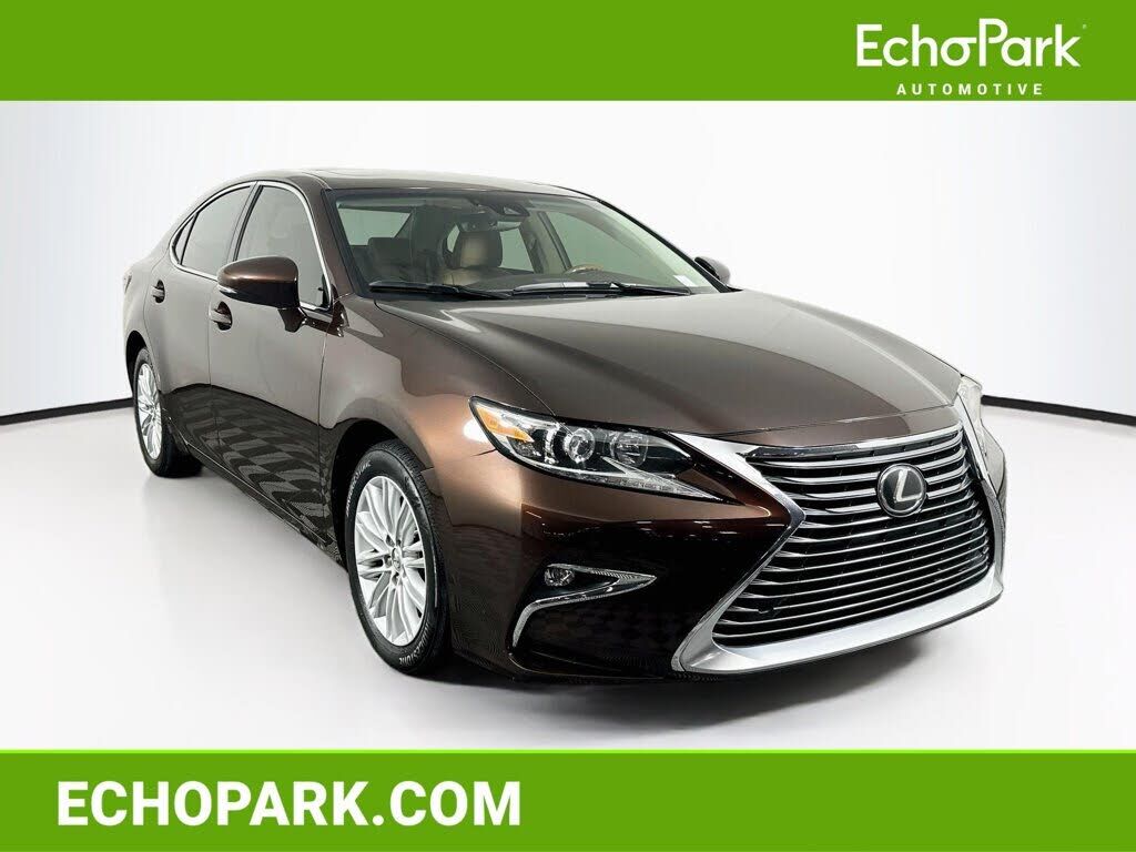 2017 LEXUS ES