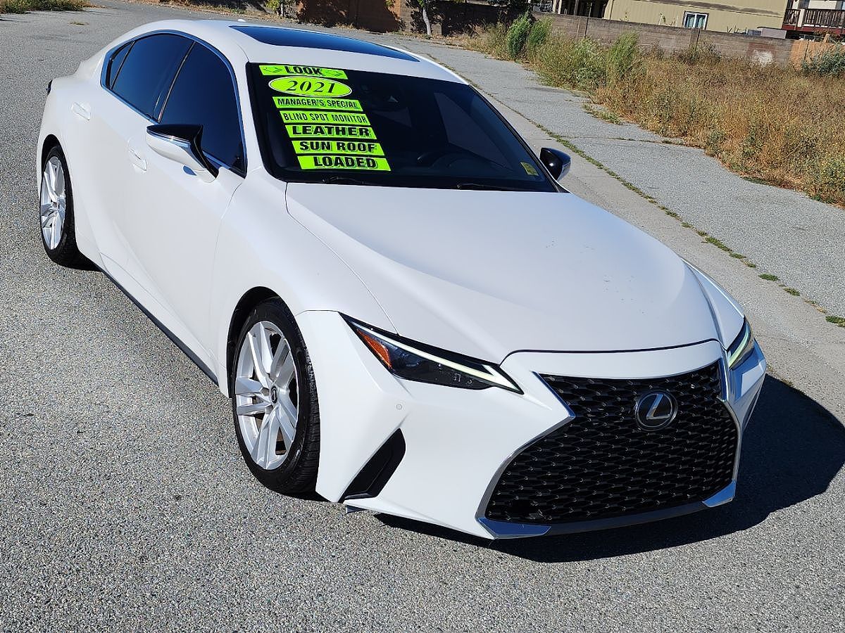 2021 LEXUS IS