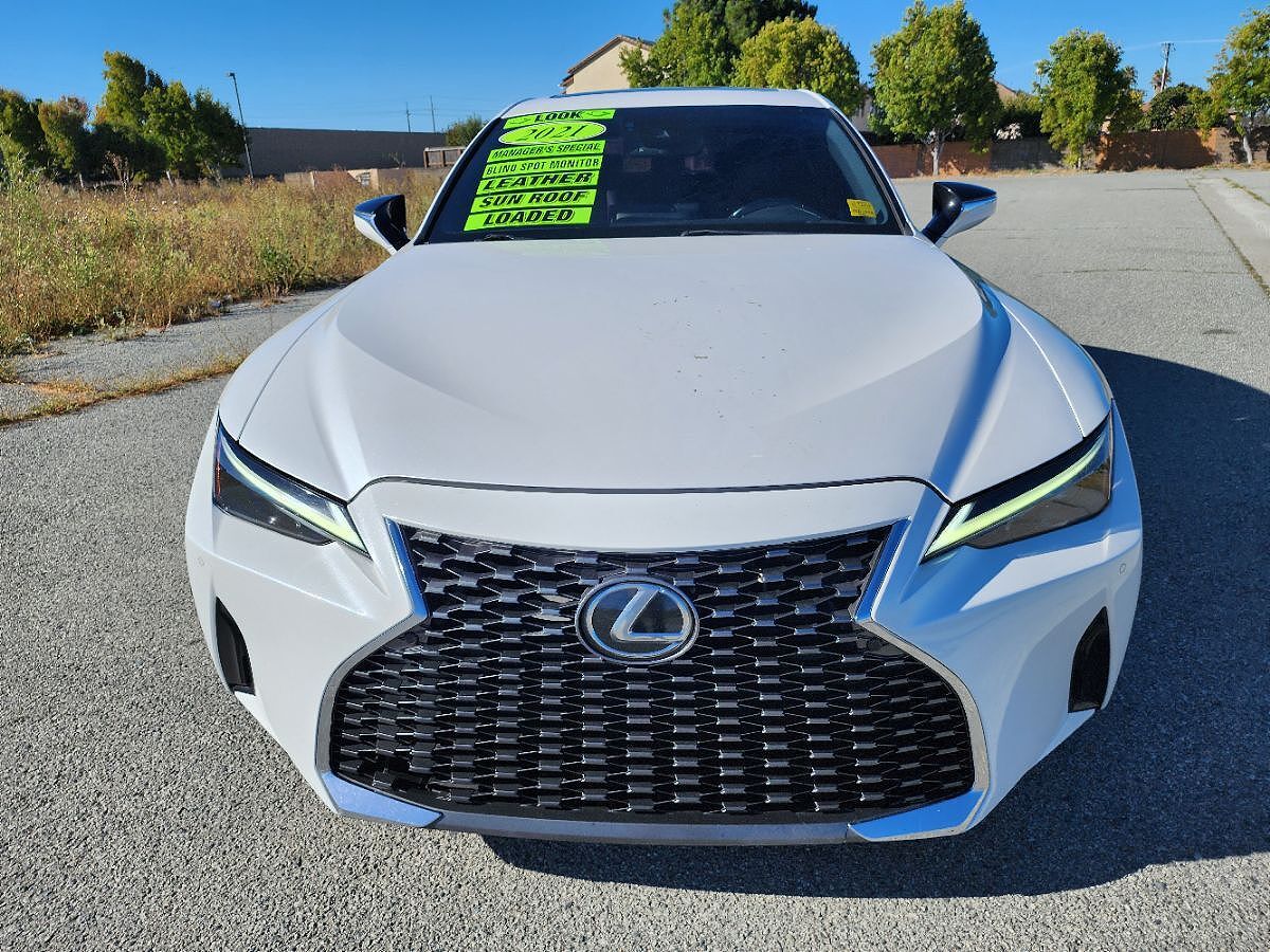 2021 Lexus IS