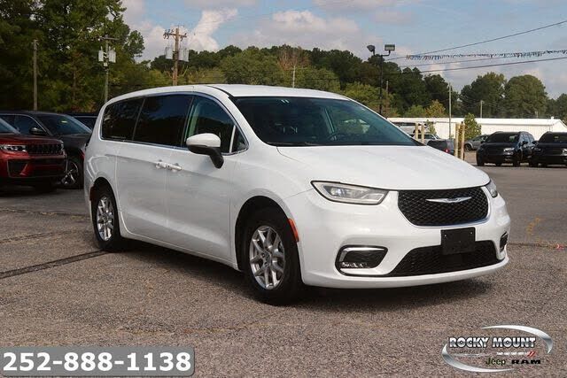 2023 CHRYSLER Pacifica