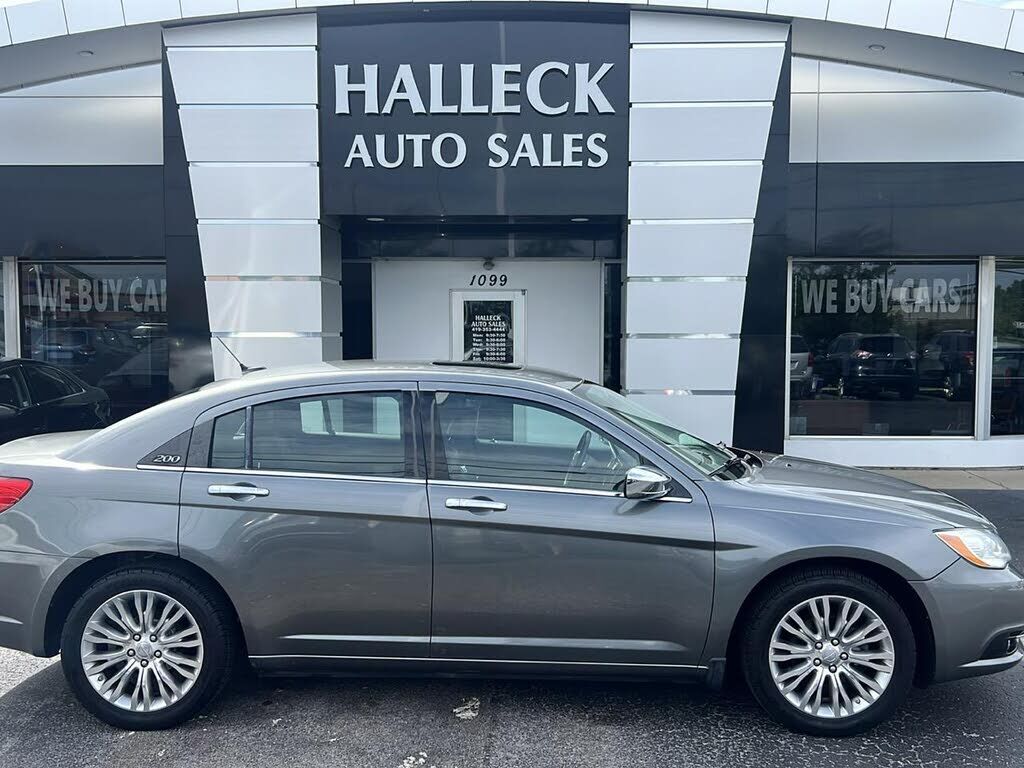 2011 CHRYSLER 200