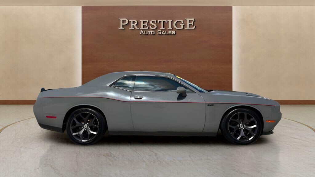 2017 DODGE Challenger